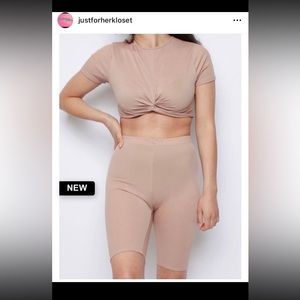 Two piece biker shorts crop top I have sizes 12,14,10